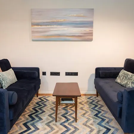 Apartment Loungy *